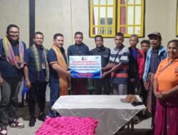 Bank NTT Cabang SoE Serahkan Bantuan CSR Pemprov NTT untuk Enam Gereja di TTS