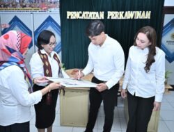 Usai Menikah, Wawali Serena Datang Sendiri ke Dukcapil: Jabatan Tak Mengubah Kewajiban Warga